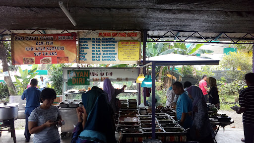Gerai Kak Chaq Ikan Bakar