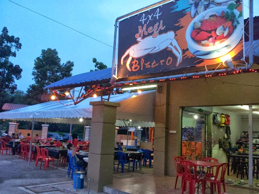 4 x 4 Megi Ketam Bistro Kemaman 4 x 4 Megi Ketam Bistro Kemaman