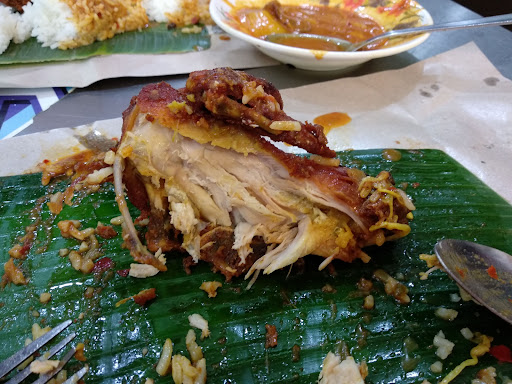 Restoran Pohon Nako