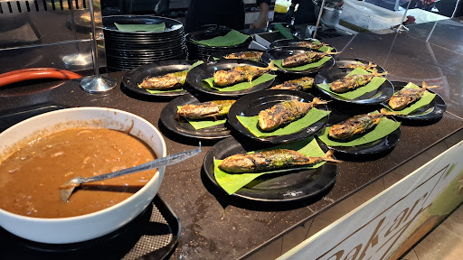Nasi Ulam Ikan Sumbat (Masakan Kawah, Ikan Bakar dan 13 Jenis Sambal di Kuala Lumpur)