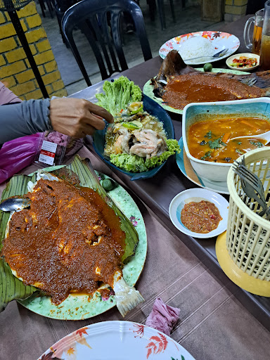 Pok Rashid Ikan Bakar Pasir Panjang