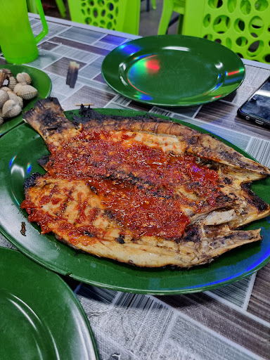 Ikan Bakar Segar Hj Musa/Pak Tam Kg Kandang, Melaka Ikan Bakar Segar Hj Musa/Pak Tam Kg Kandang, Melaka
