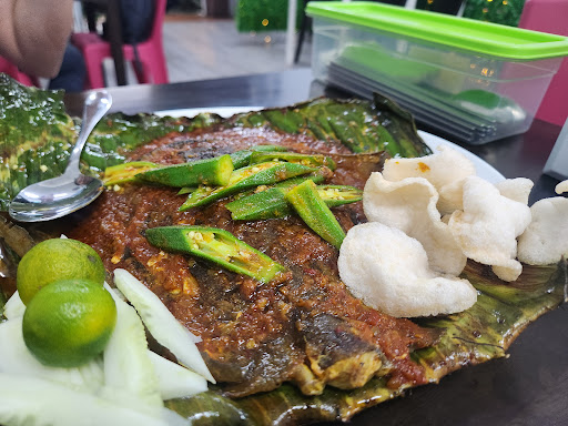 鱼您有约铁板烧鱼 Meet U Grilled Fish ( Ikan Bakar ) 鱼您有约铁板烧鱼 Meet U Grilled Fish ( Ikan Bakar )