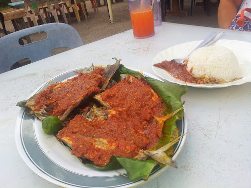 Medan Ikan Bakar Parit Karang