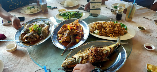Sri Pantai Ria Seafood Restaurant (Teluk Kemang Branch)