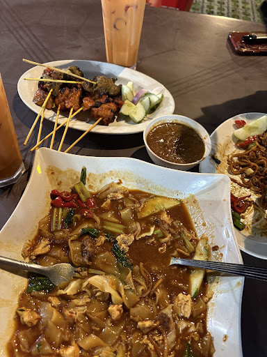 ANIS TOMYAM (IKAN BAKAR DAPUR ARANG)