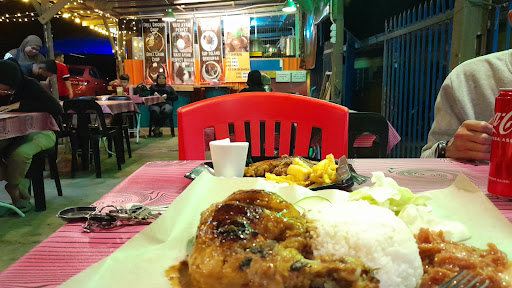 Naddy's Kitchen Simpang Tiga