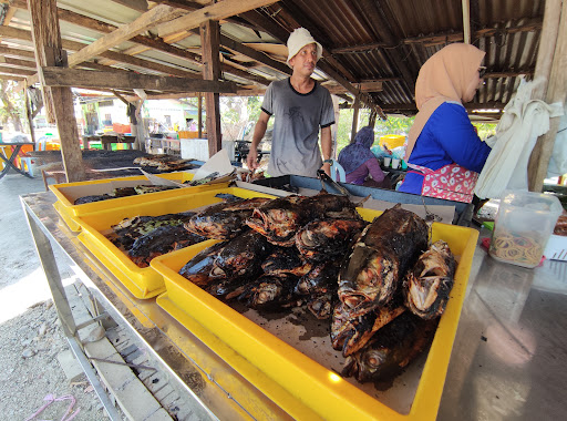 Bangsal Ikan Bakar ( Basa Ike Bakar Dale Kapong / Basa Ike Bakar AbeKie)