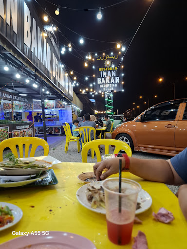 Restoran Ikan Bakar Belimbing Buluh