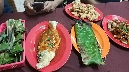 Hub Nelayan Medan Ikan Bakar Segar Hj. Musa
