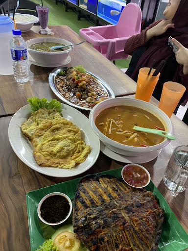 IKAN BAKAR AROWANA