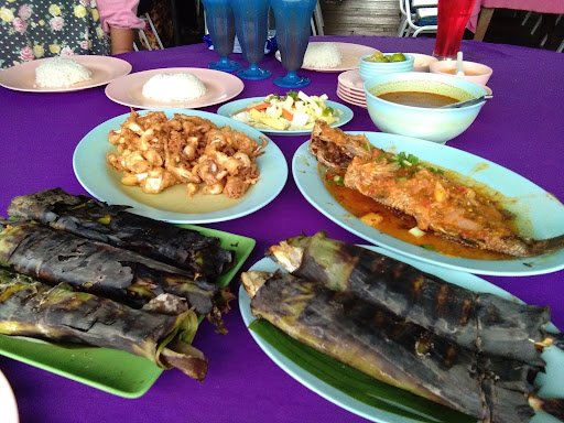 Restoran Makanan Laut dan Ikan Bakar Tanjung Harapan Restoran Makanan Laut dan Ikan Bakar Tanjung Harapan