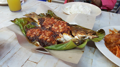 Tip Top BBQ Ikan Bakar (Gerai No 11) Tip Top BBQ Ikan Bakar (Gerai No 11)