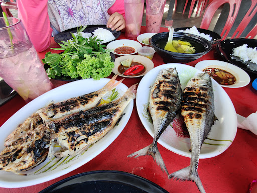 Restoran Ikan Bakar Selera Dapur Arang