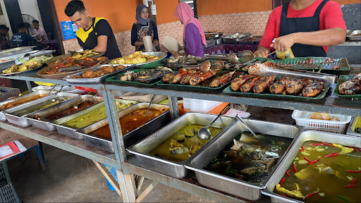 Kedai Makan Kak Yah Ikan Bakar
