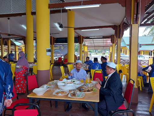 Restoran D’Terapung 7 Pantai Sri Tujuh