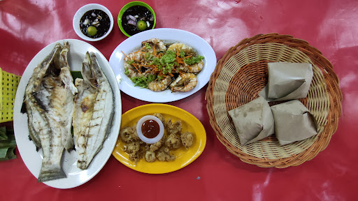 Ikan bakar Dmuara no 1