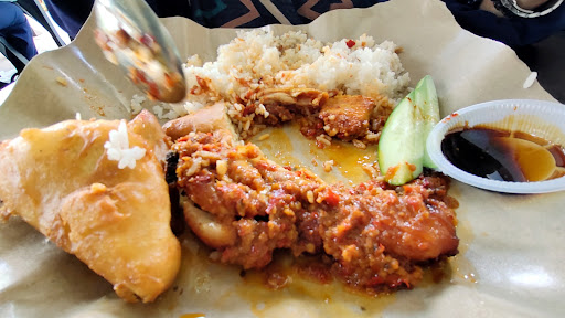 LAMAN HIJAU CAFE