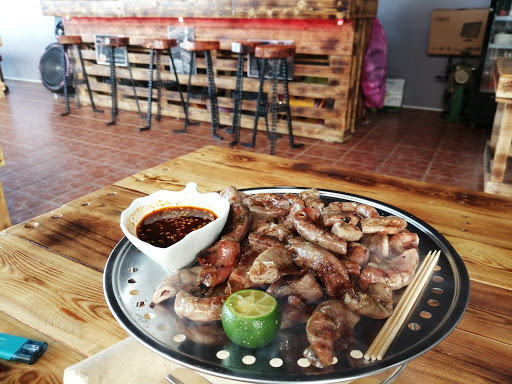 ApeQ's Grill