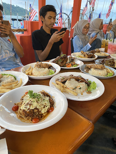 Gelaihh by The Sea