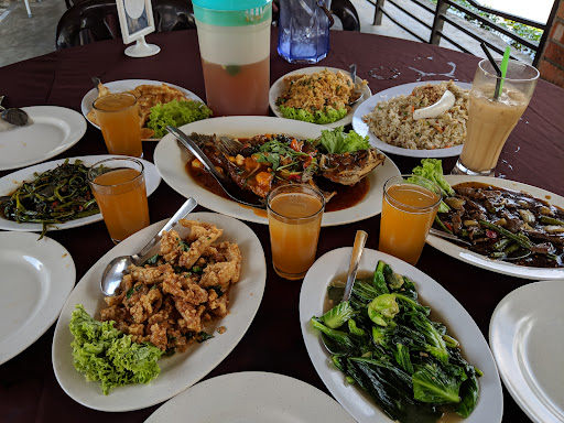 Damai Seafood Village
