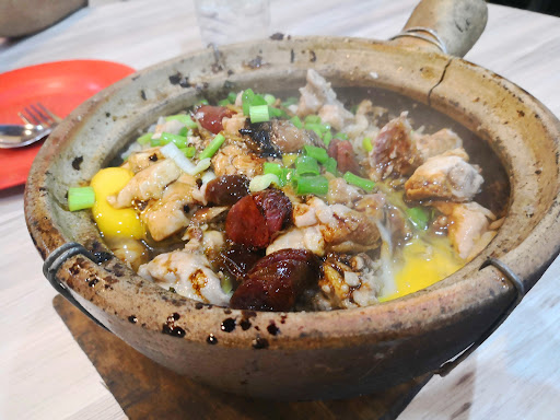 Restoran Heng Kee 慶記馳名瓦煲雞飯 Restoran Heng Kee 慶記馳名瓦煲雞飯
