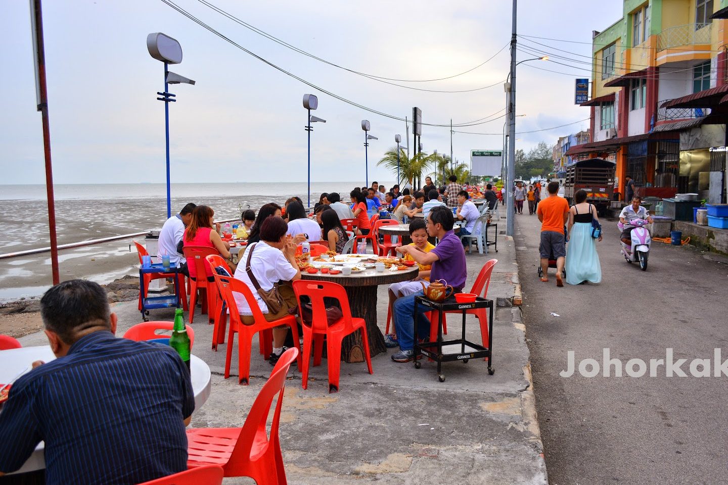 Football Seafood Restaurant, Pontian, Johor 1 football seafood restaurant pontian johor