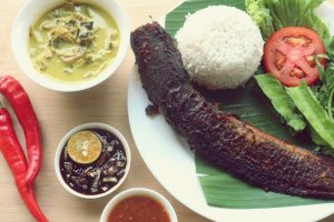 Gerai Lan Leha Nasi Campur Ikan Keli Bakar