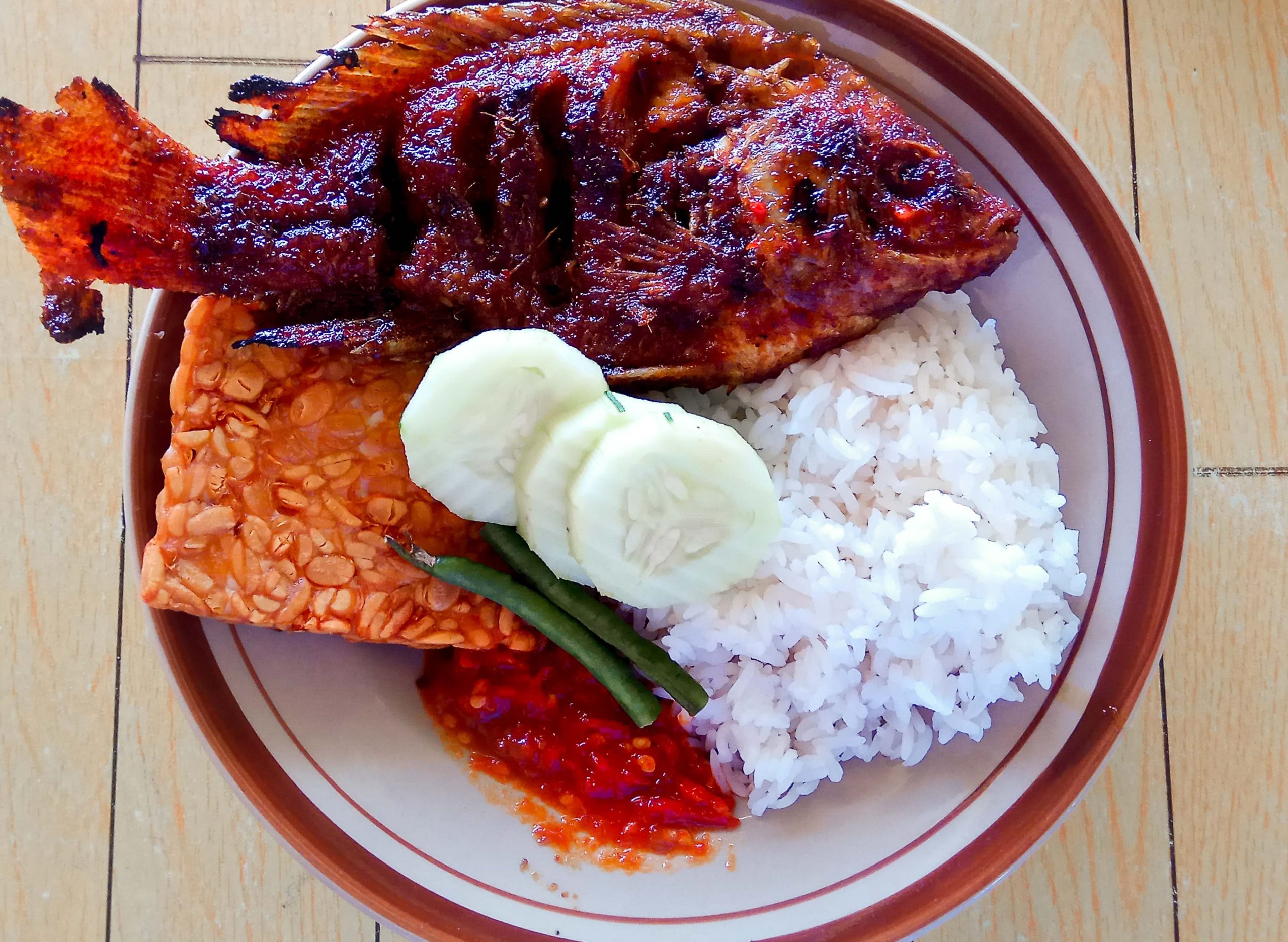 ikan bakar beras terbakar scaled