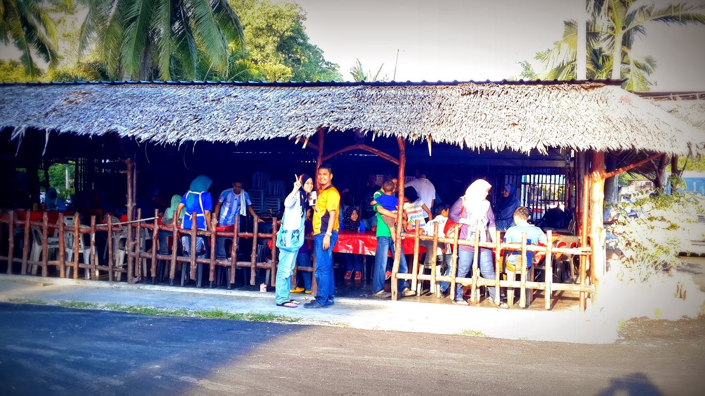 ikan bakar d muara batu 12 lekir