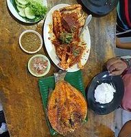 Makan Mana Ikan Bakar