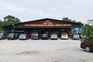 Medan Selera Ikan Bakar Hj.Musa / Paktam