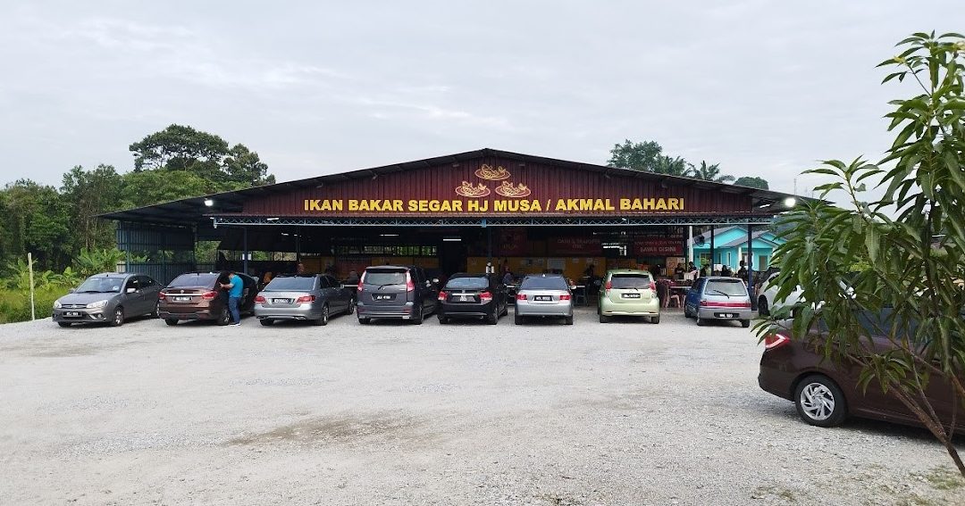 medan selera ikan bakar hj musa paktam