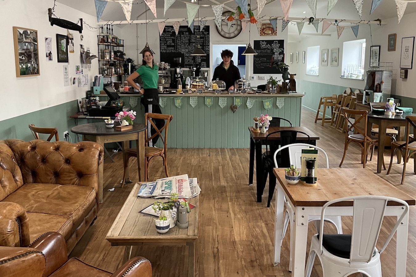 tadpole cafe
