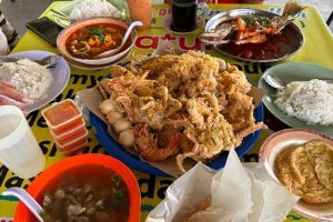 Warung Pak Din One Dollar